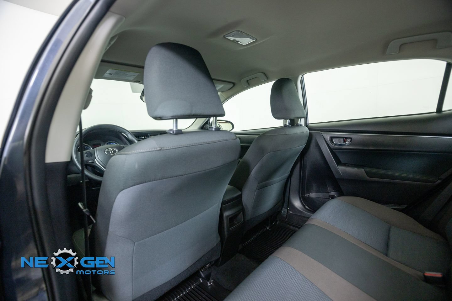 Used 2018 Toyota Corolla LE FWD image 26