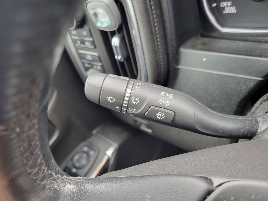 Used 2022 Chevrolet Silverado 1500 LT AWD/4WD image 17