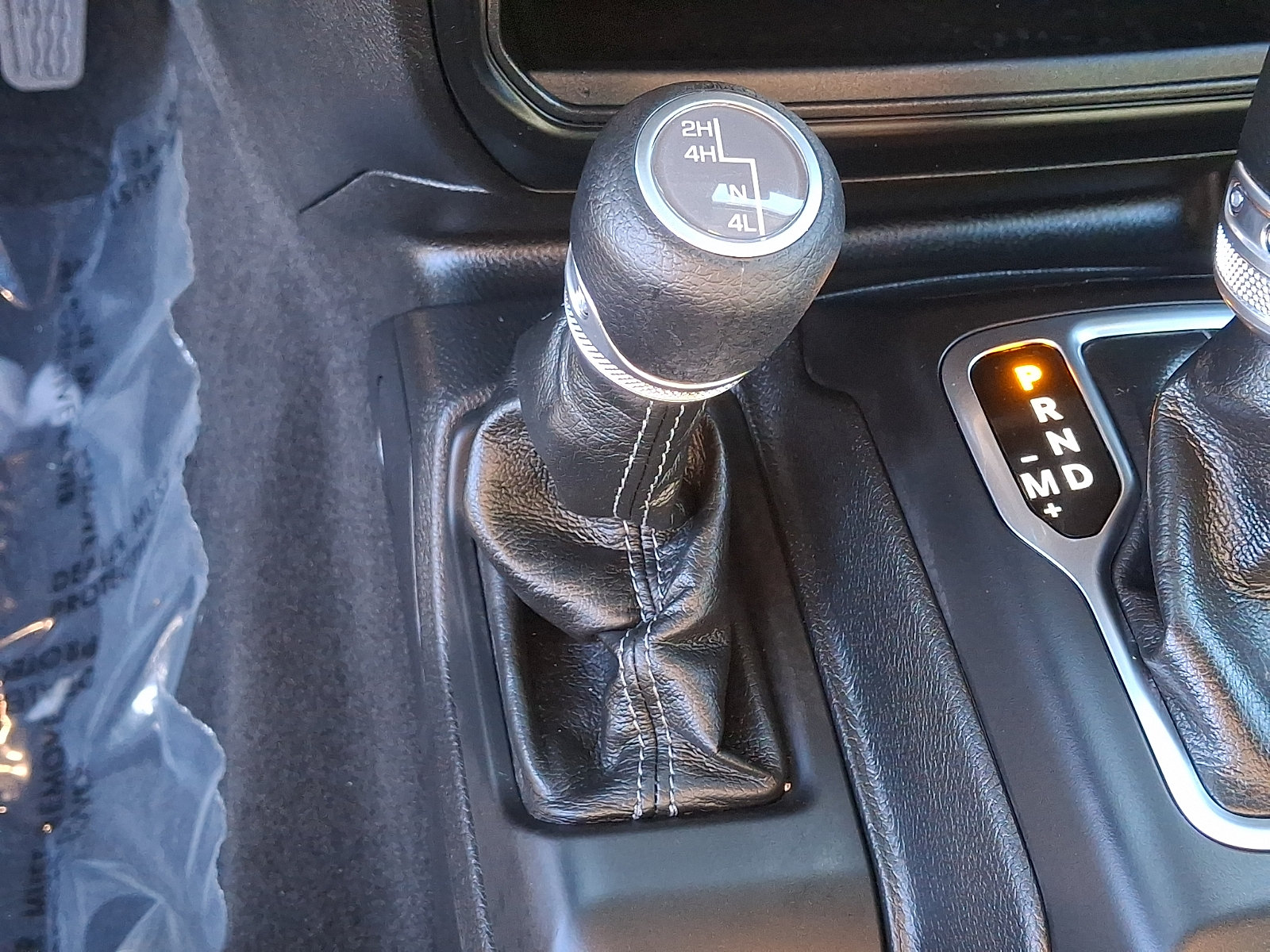 Used 2025 Jeep Wrangler Sport AWD/4WD image 24