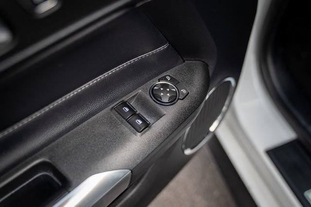 Used 2018 Ford Mustang Premium RWD image 37