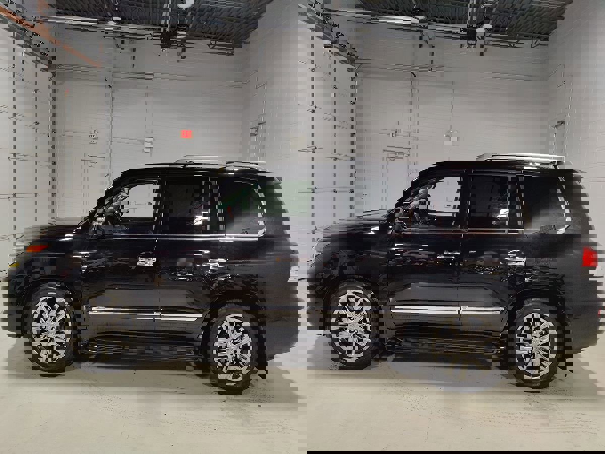 Used 2015 Lexus LX 570 4WD w/ Luxury Package image 24