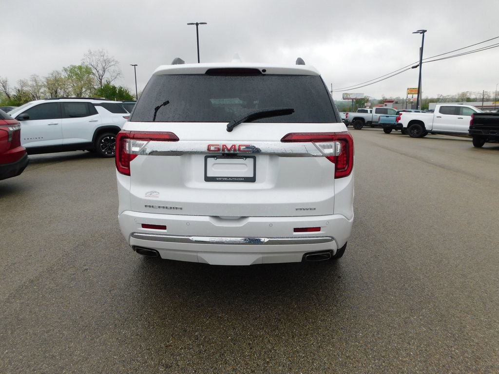 Used 2023 GMC Acadia Denali w/ Denali Technology Package AWD/4WD image 4