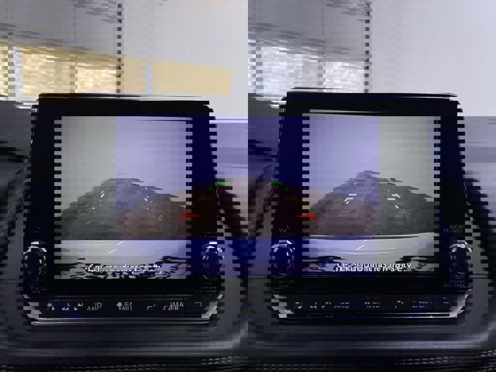 Used 2024 Nissan Rogue SV image 25