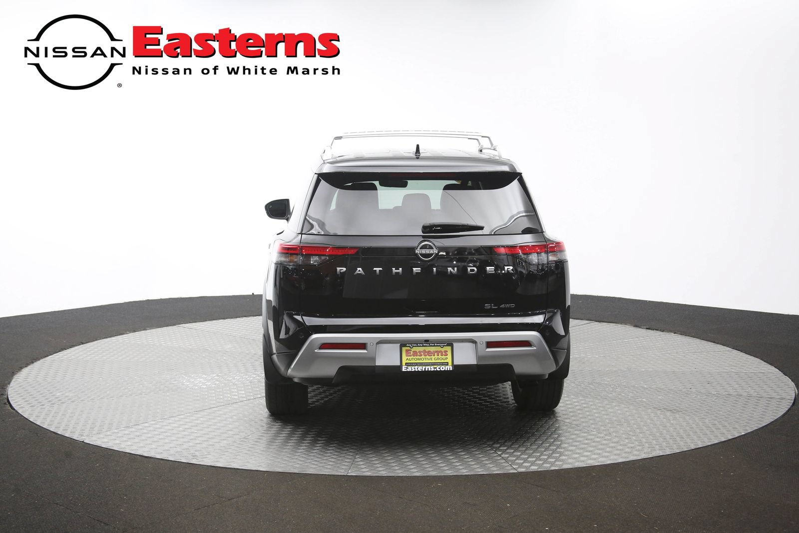 Used 2023 Nissan Pathfinder SL AWD/4WD image 36