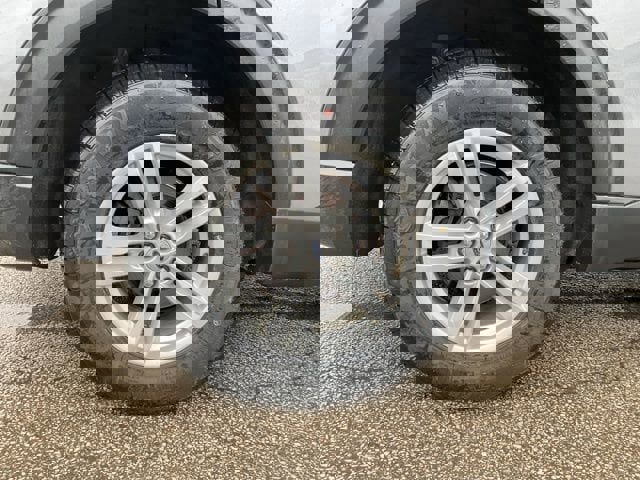 Used 2022 Ford Explorer XLT image 10