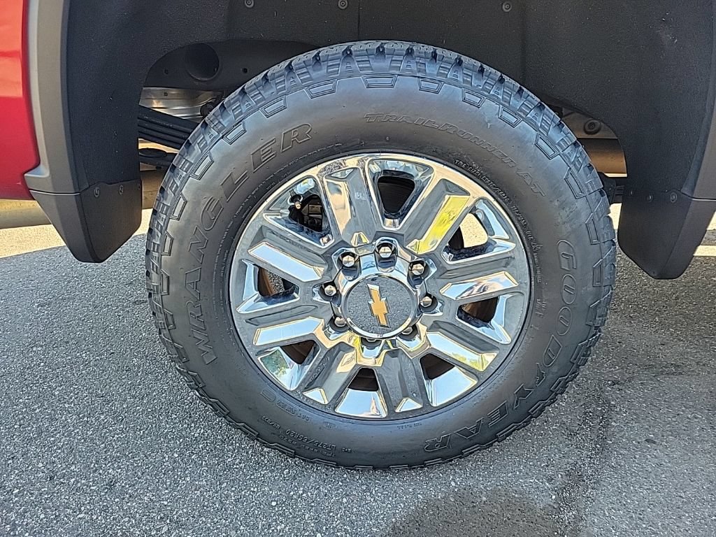 Used 2024 Chevrolet Silverado 2500 High Country w/ Z71 Off-Road Package AWD/4WD image 28