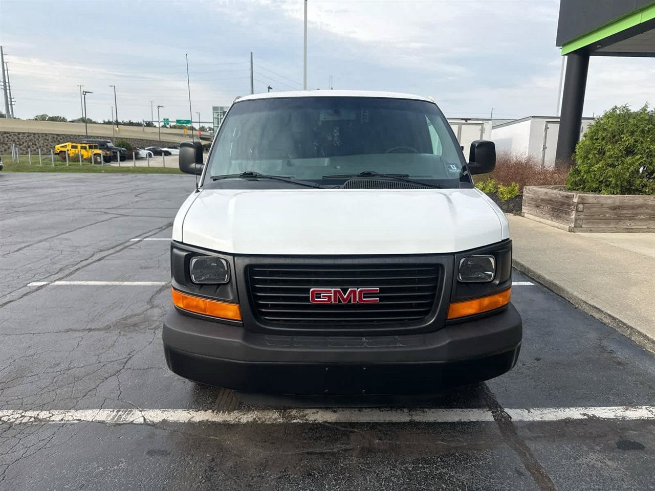Used 2014 GMC Savana 3500 RWD image 3