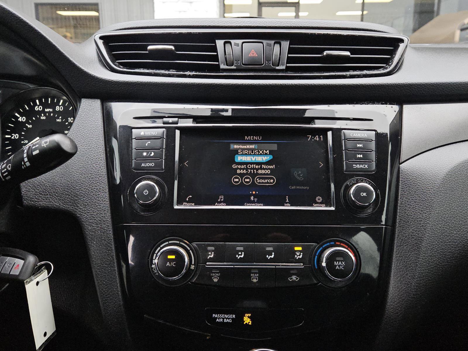 Used 2020 Nissan Rogue Sport S image 12