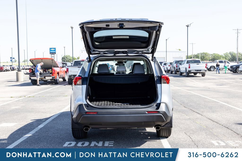 Used 2021 Toyota RAV4 XLE Premium AWD/4WD image 24