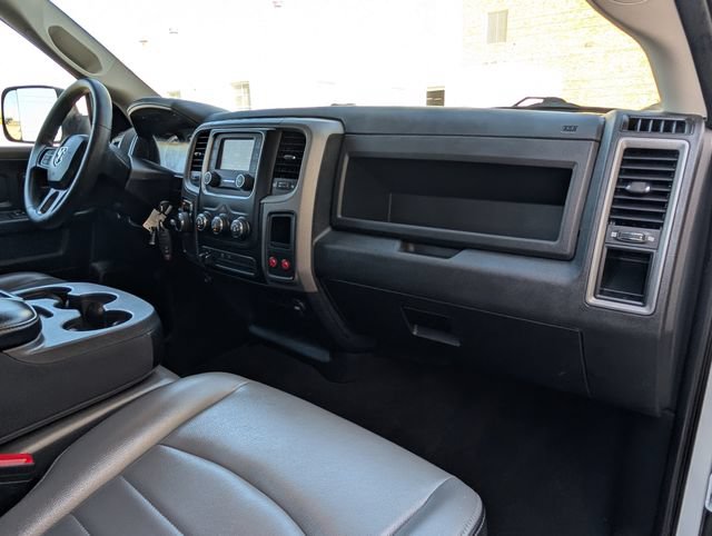 Used 2022 RAM 1500 Tradesman w/ Chrome Appearance Group RWD image 22