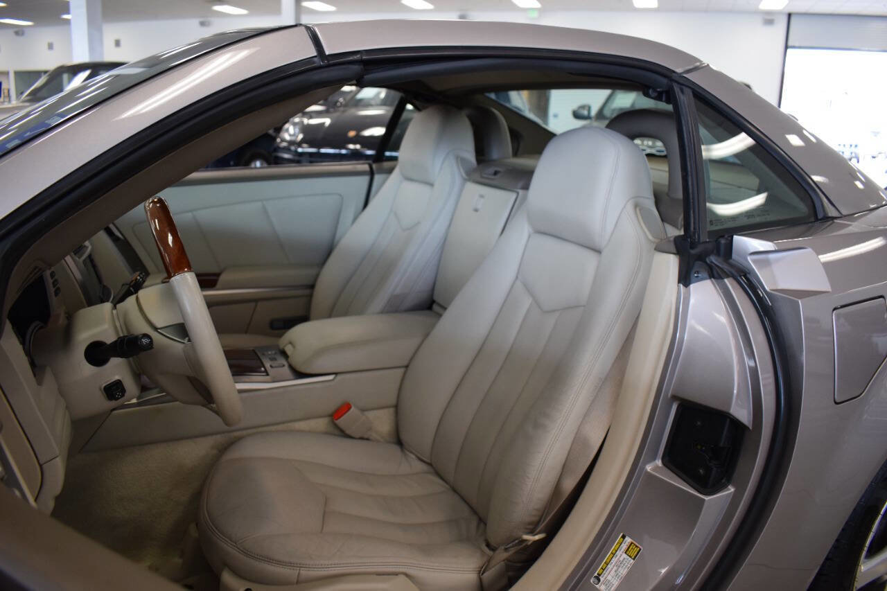 Used 2005 Cadillac XLR image 94