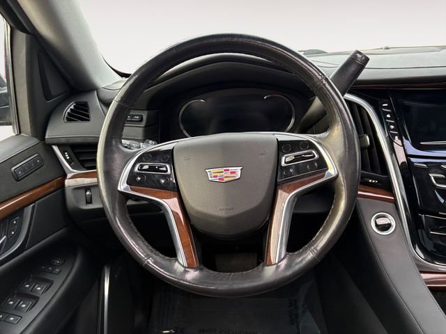 Used 2019 Cadillac Escalade Luxury w/ Escalade Sport Edition AWD/4WD image 12