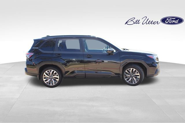 Used 2025 Subaru Forester Touring w/ Popular Package - Touring AWD/4WD image 4