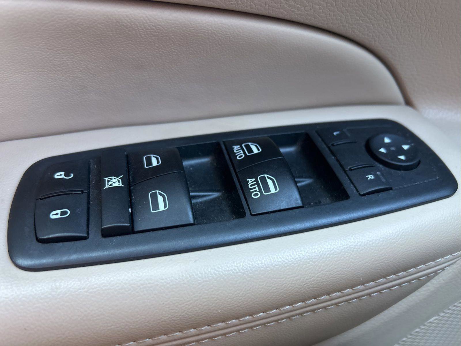 Certified 2017 Jeep Grand Cherokee Limited image 14