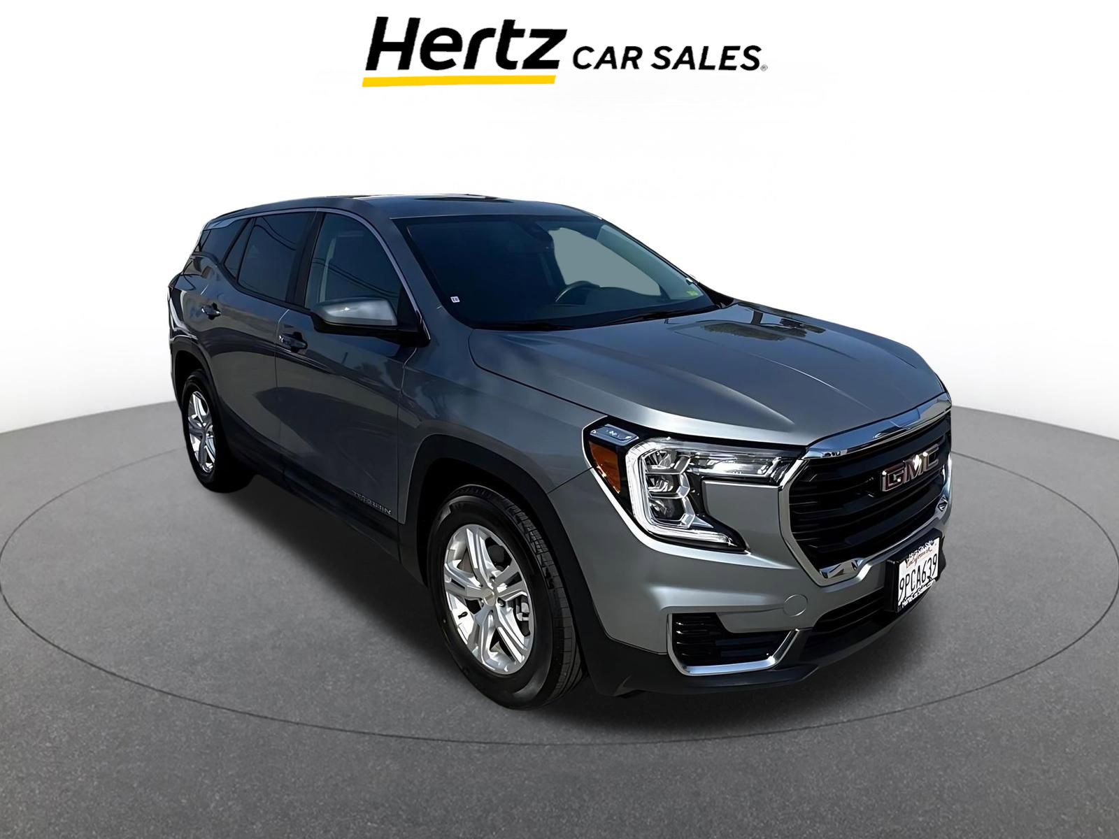 Used 2024 GMC Terrain SLE FWD image 1