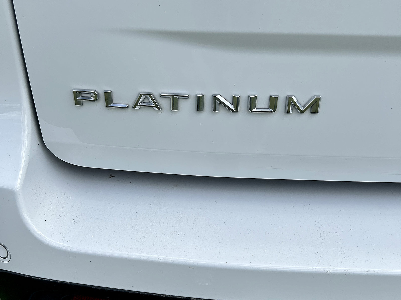 Used 2025 Ford Expedition Platinum image 11