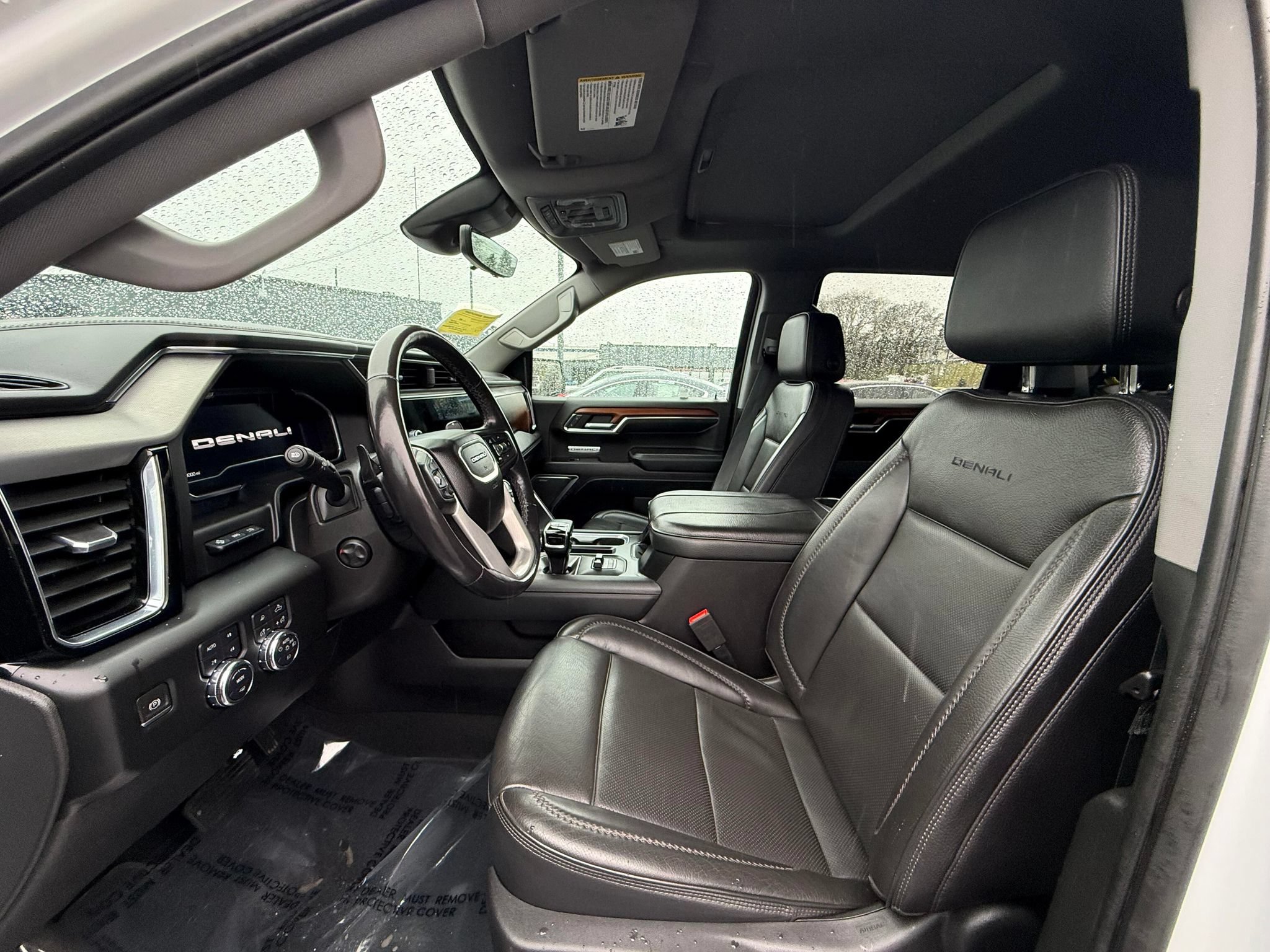 Used 2023 GMC Sierra 1500 Denali w/ Technology Package AWD/4WD image 9