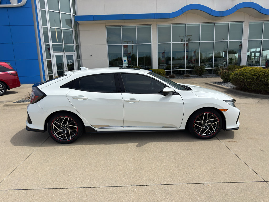 Used 2017 Honda Civic Sport Touring image 4