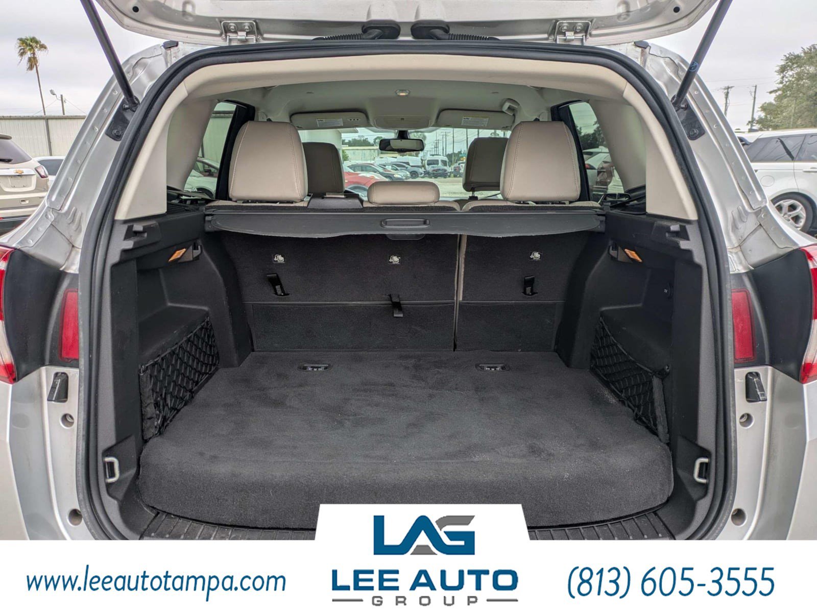 Used 2017 Ford C-MAX Titanium FWD image 12