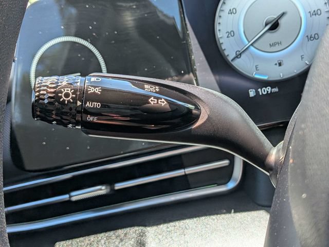Used 2024 Hyundai Elantra SEL FWD image 30