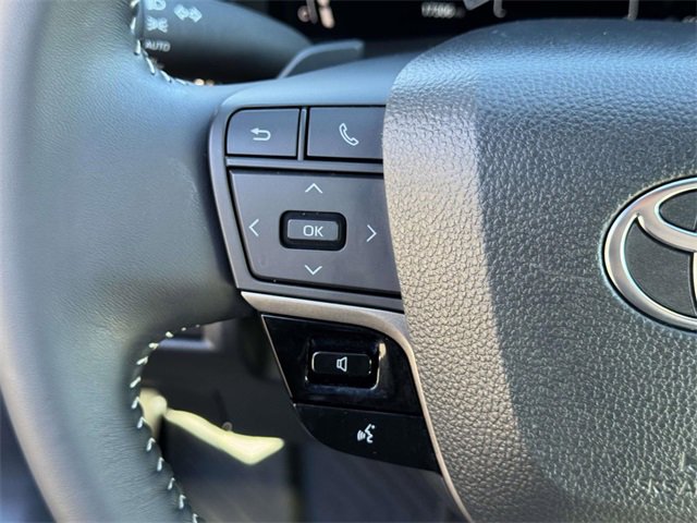 Used 2025 Toyota Camry SE image 20