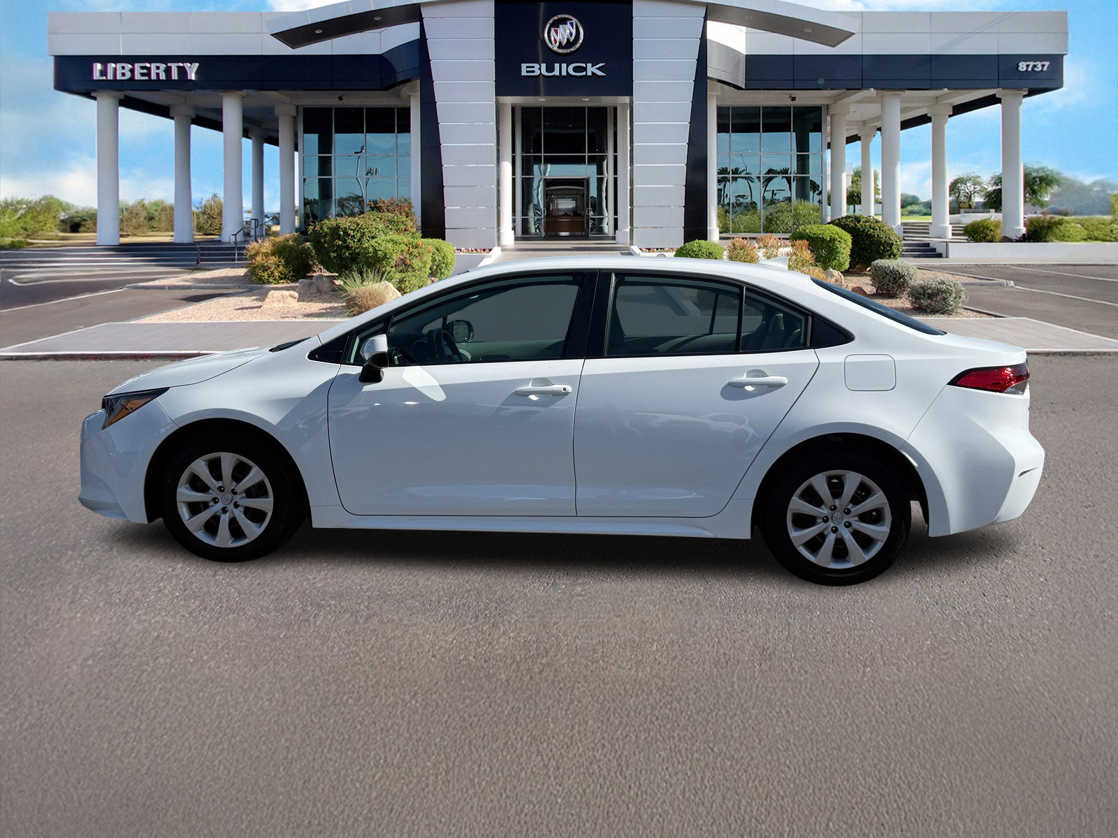 Used 2025 Toyota Corolla LE image 7