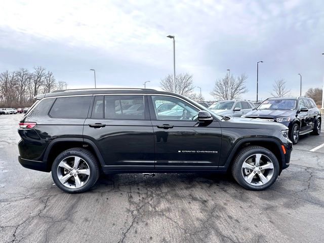 Used 2022 Jeep Grand Cherokee L Limited image 13