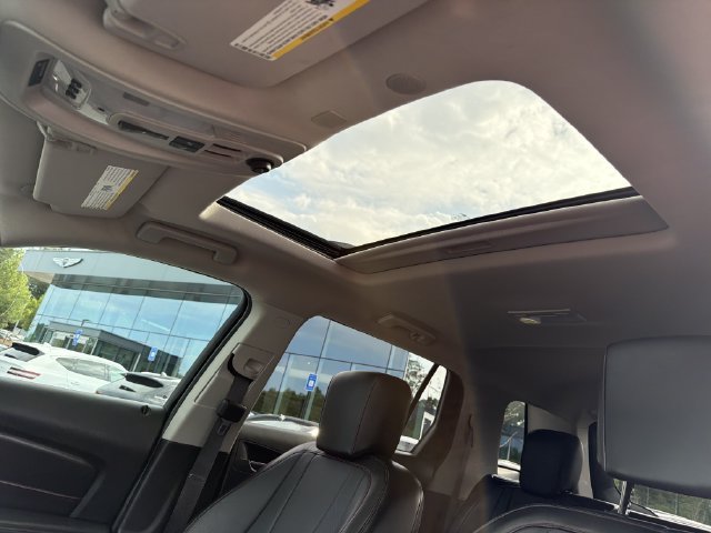 Used 2017 GMC Terrain SLT w/ Open Road Package FWD image 34