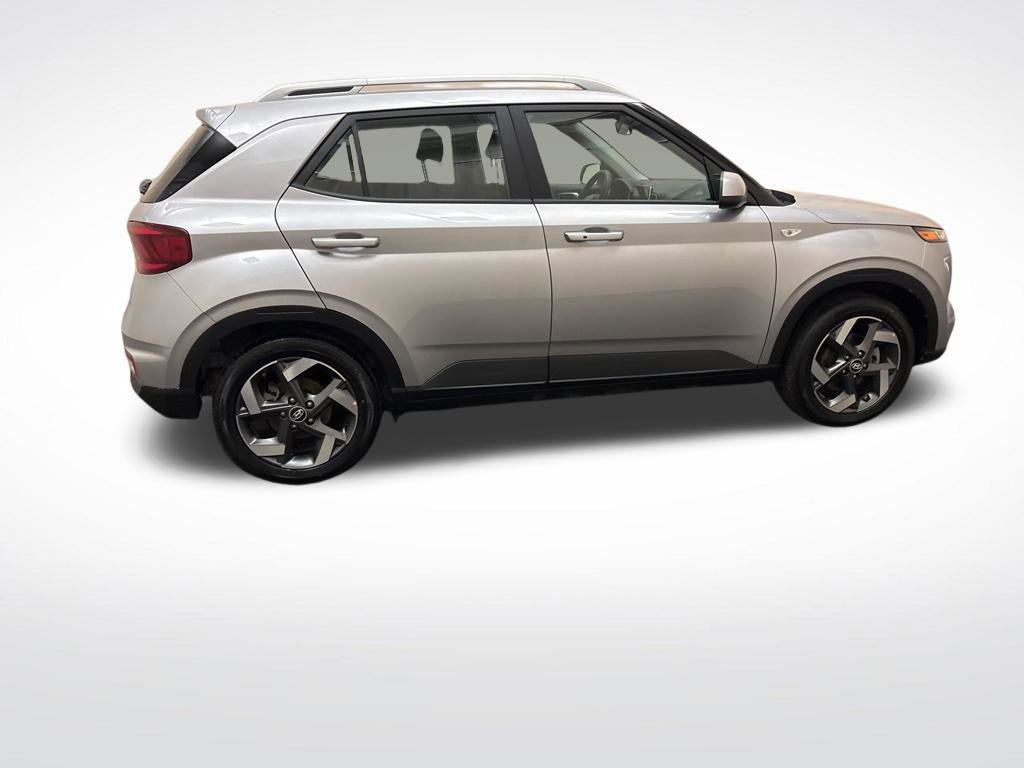 New 2026 Hyundai Venue SEL image 4