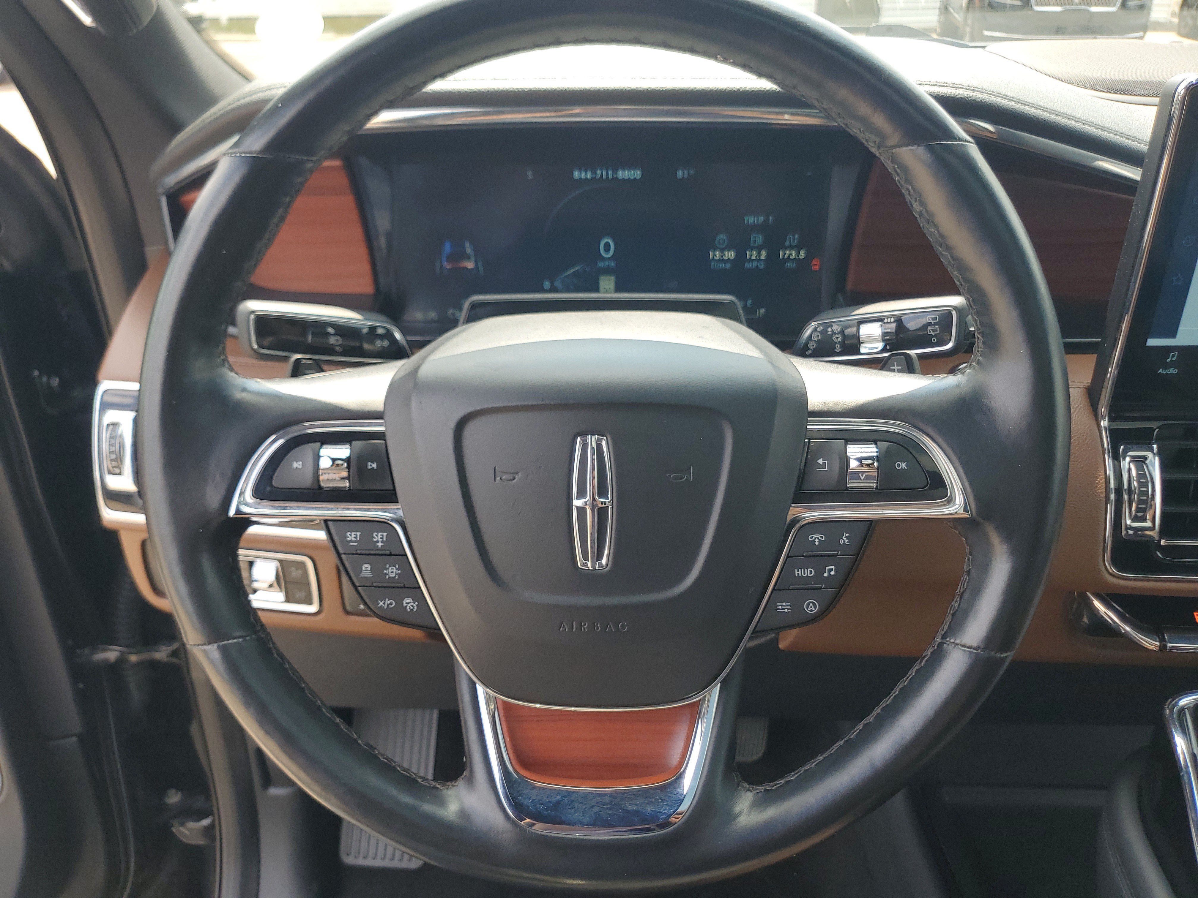 Used 2024 Lincoln Navigator Reserve AWD/4WD image 14