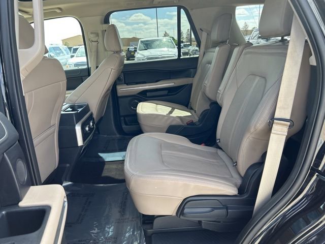 Used 2023 Ford Expedition Limited AWD/4WD image 17