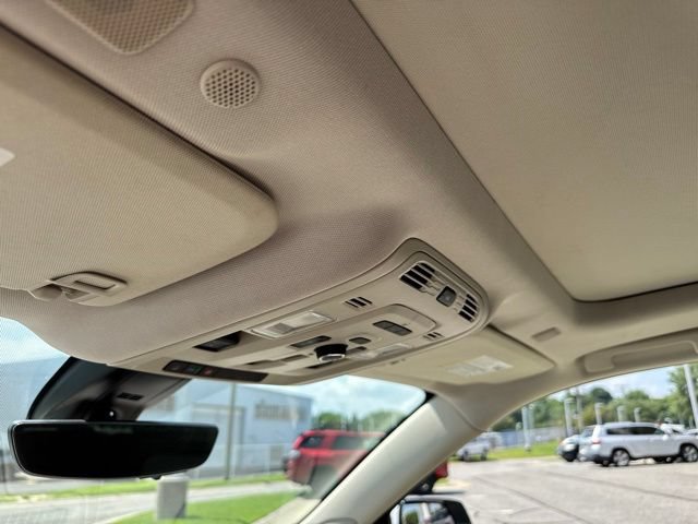 Used 2021 GMC Yukon XL Denali w/ Denali Premium Package AWD/4WD image 24