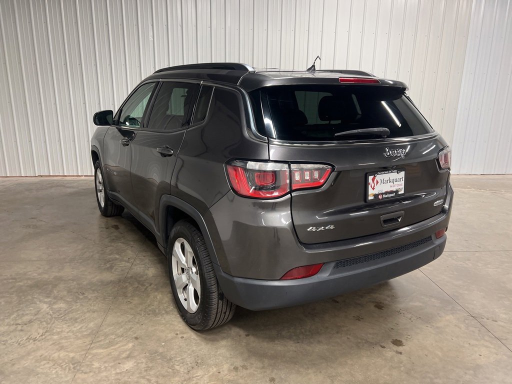 Used 2017 Jeep Compass Latitude image 4