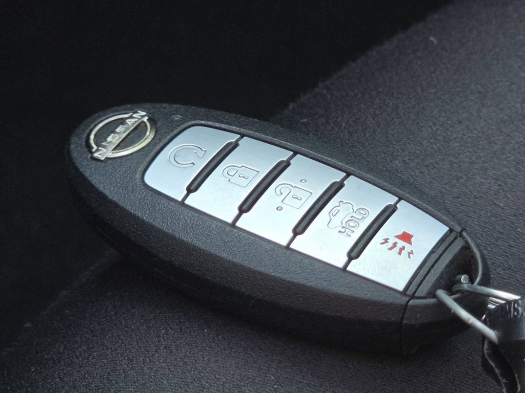Used 2024 Nissan Altima 2.5 SV w/ SV Premium Package FWD image 32