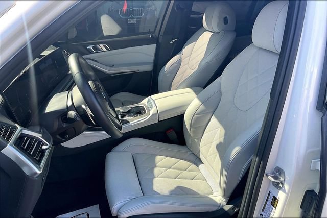 Used 2025 BMW X5 sDrive40i w/ M Sport Package RWD image 23
