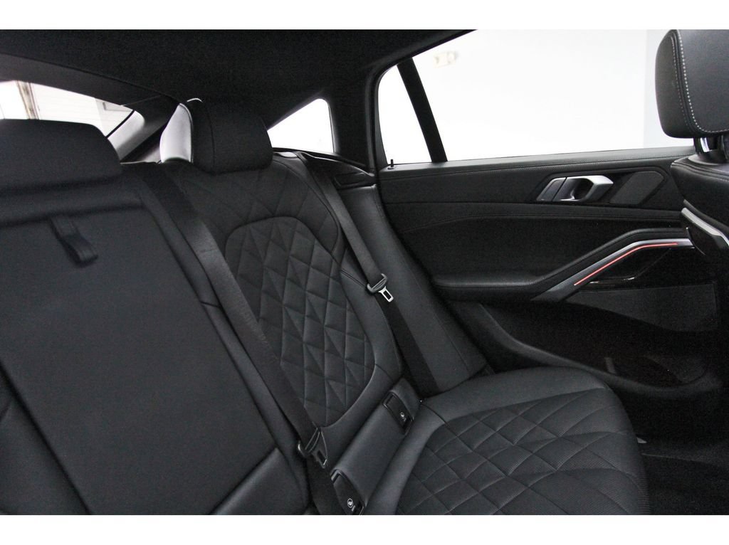 Used 2024 BMW X6 xDrive40i w/ Premium Package AWD/4WD image 12