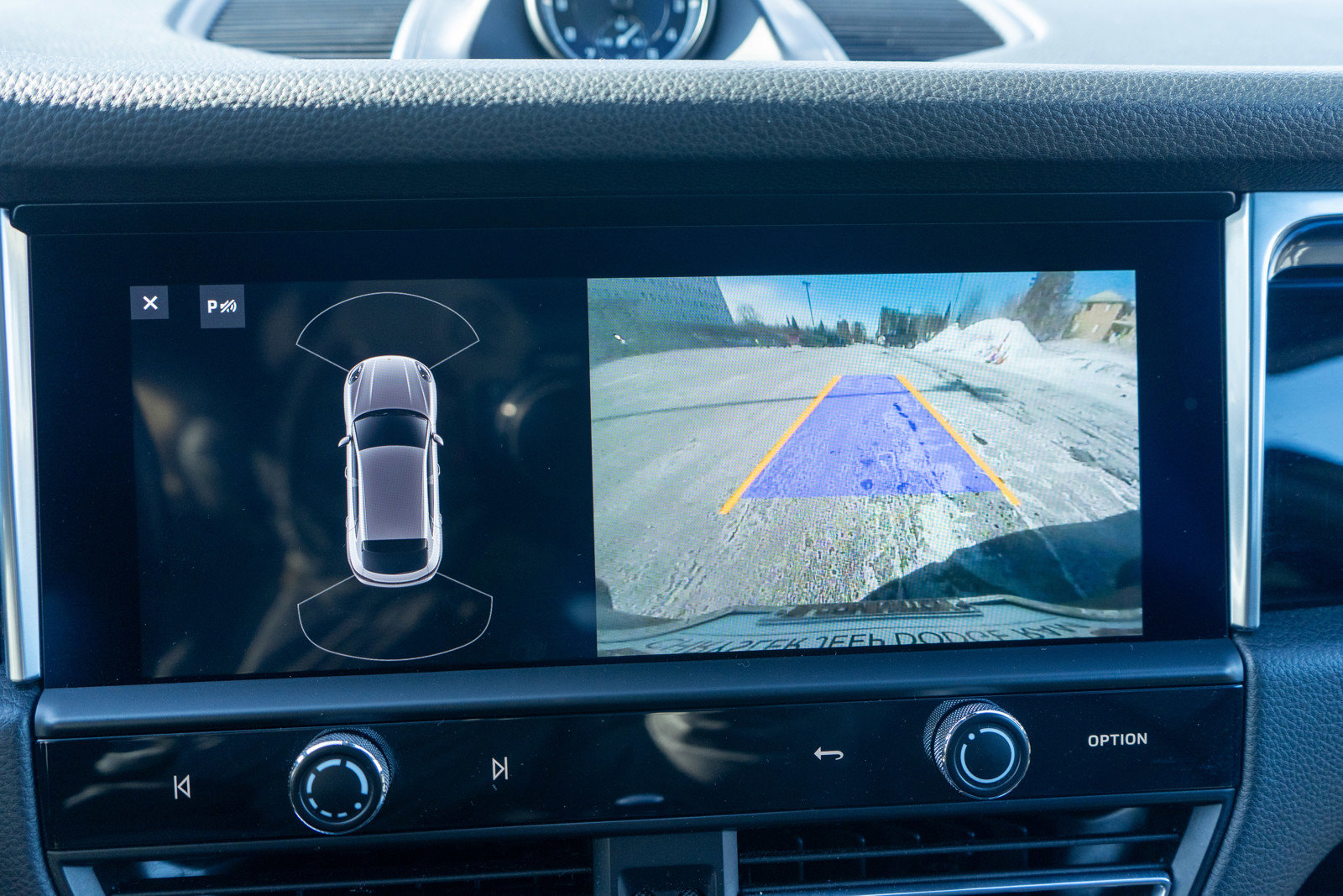 Used 2022 Porsche Macan image 19