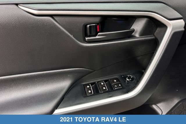 Used 2021 Toyota RAV4 LE w/ Carpet Mat Package (TMS) AWD/4WD image 12