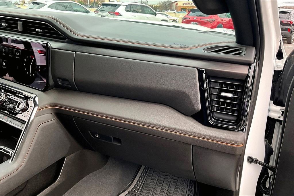 Used 2023 GMC Sierra 1500 AT4 w/ Technology Package image 19