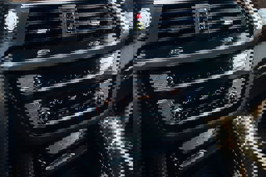 Used 2021 BMW X4 xDrive30i w/ Convenience Package image 21