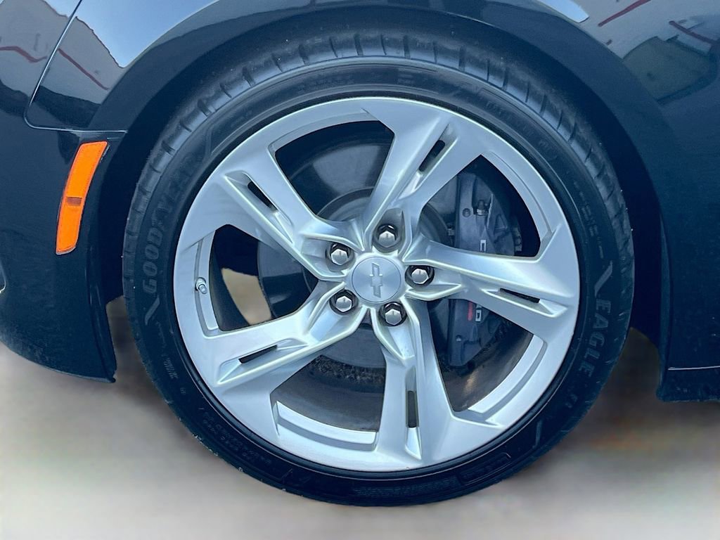 Used 2023 Chevrolet Camaro SS RWD image 30