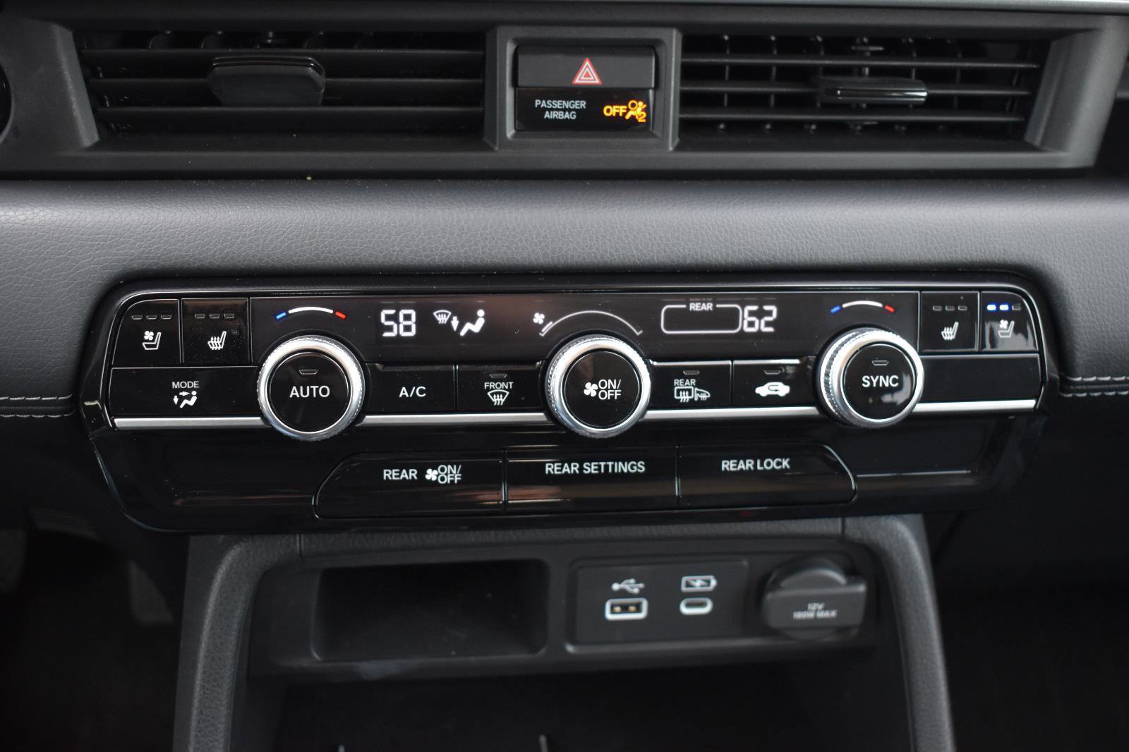 Used 2025 Honda Pilot Elite image 8
