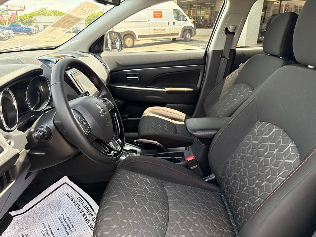 Used 2023 Mitsubishi Outlander Sport LE AWD/4WD image 19