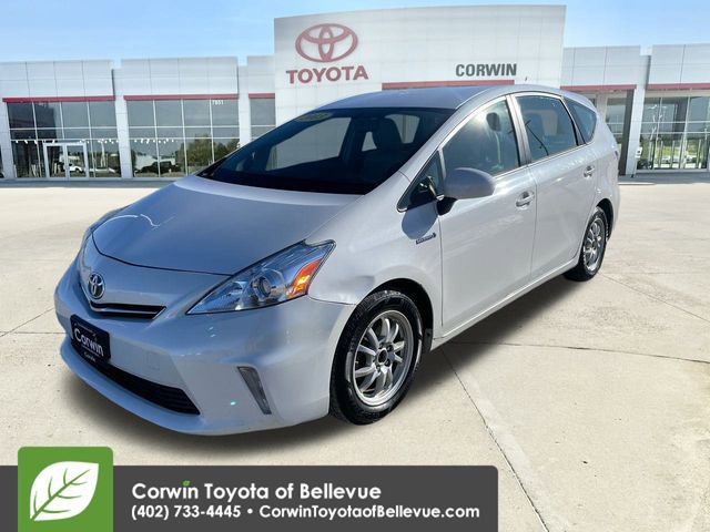 Used 2013 Toyota Prius V image 4