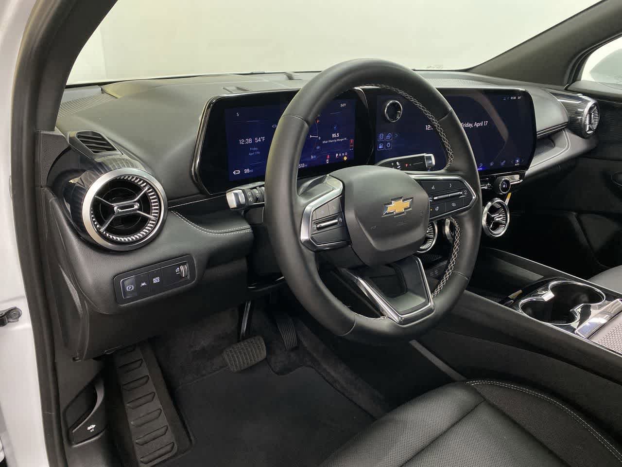 Used 2024 Chevrolet Blazer EV LT AWD/4WD image 2