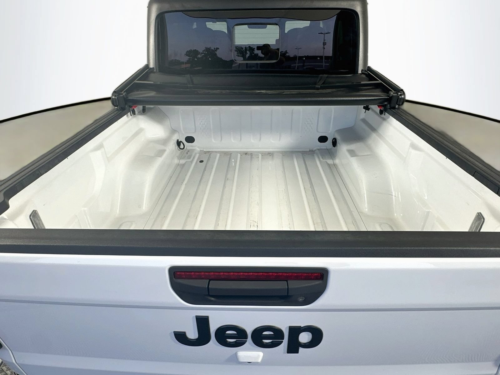 Used 2022 Jeep Gladiator Sport AWD/4WD image 25