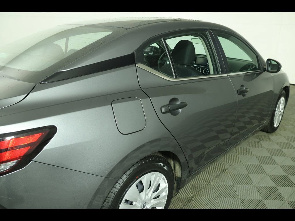 Used 2025 Nissan Sentra S image 16
