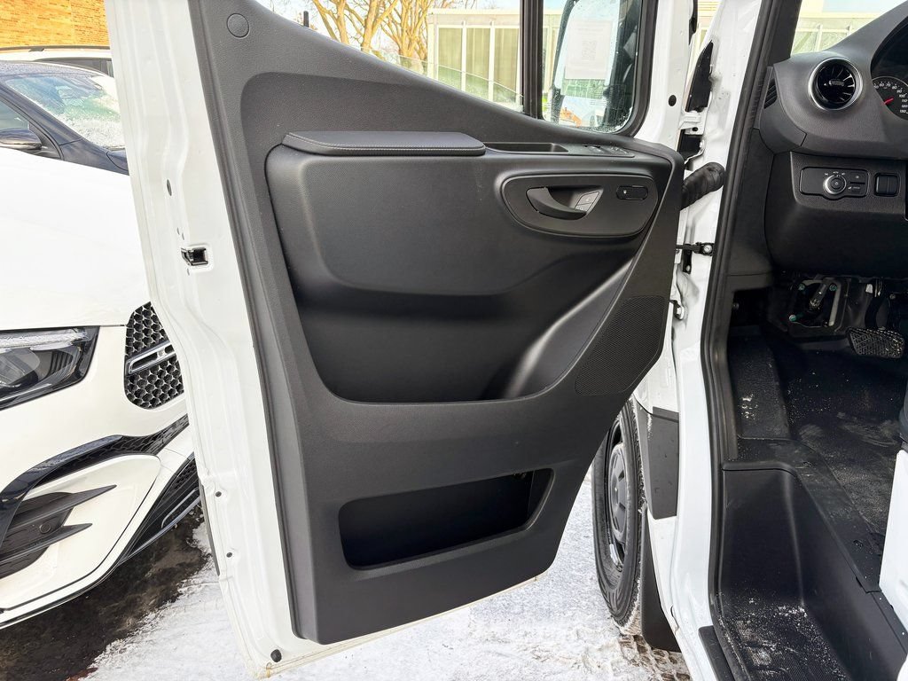 Used 2026 Mercedes-Benz Sprinter 2500 image 7