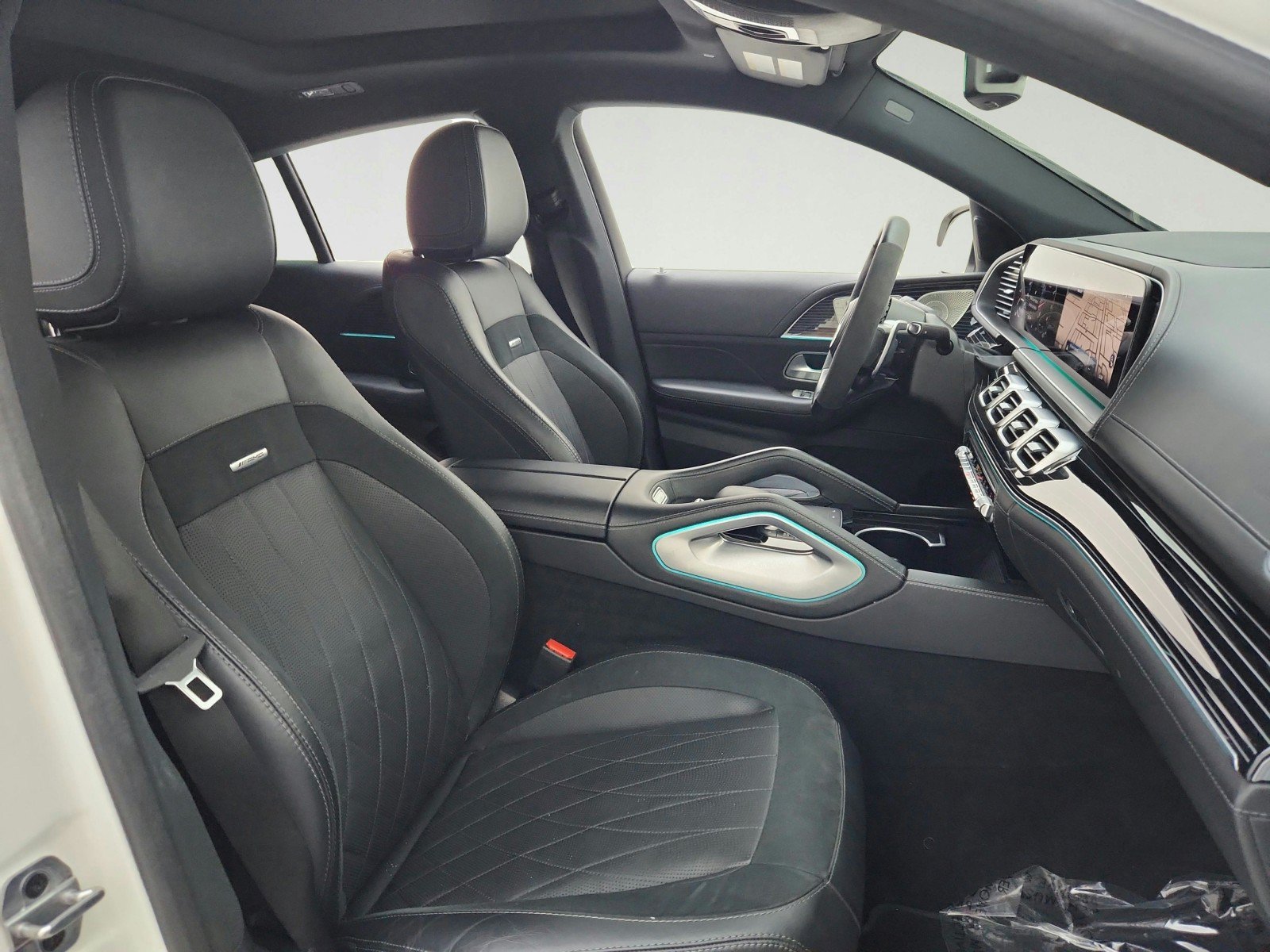 Certified 2024 Mercedes-Benz GLE 53 AMG 4MATIC Coupe w/ Driver Assistance Package image 31