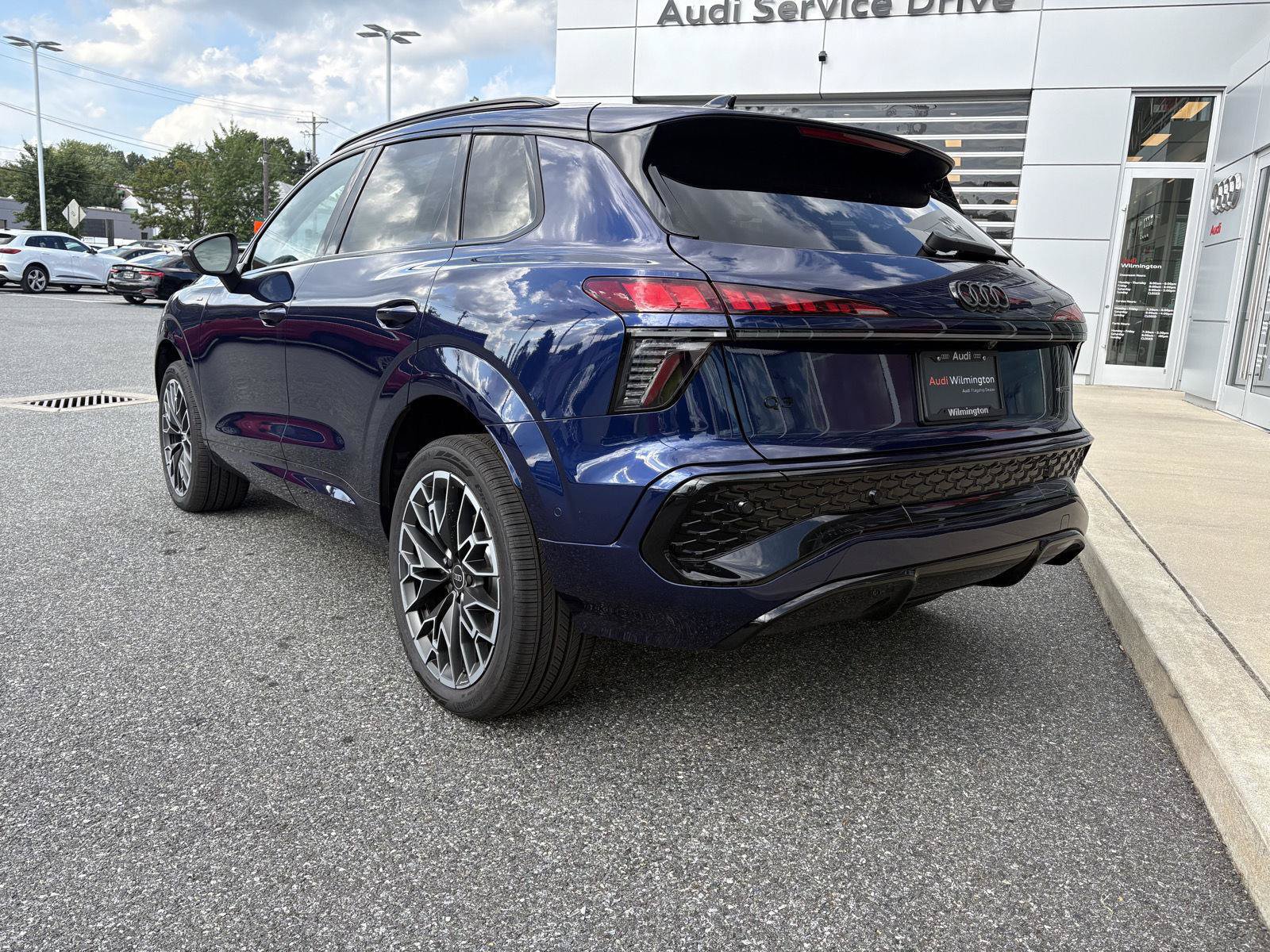 New 2026 Audi Q3 quattro 2.0T AWD/4WD image 3